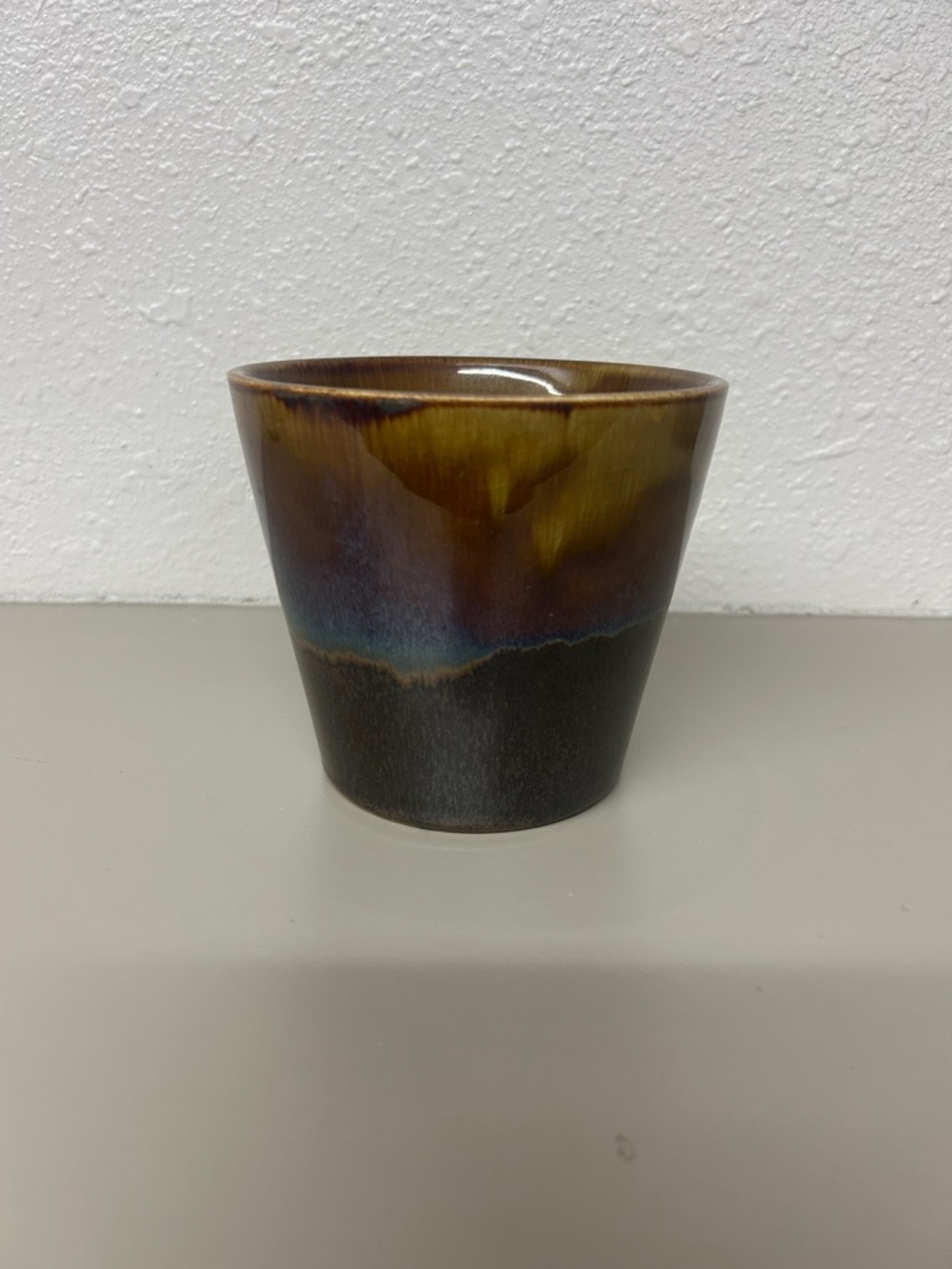 CA Glazed Ceramic planter in “Mira”   MCM.